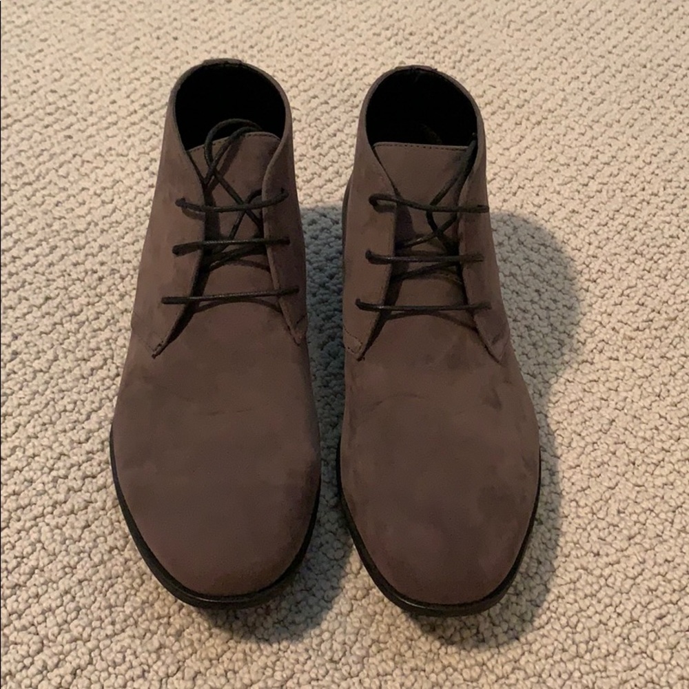 Chukka boots